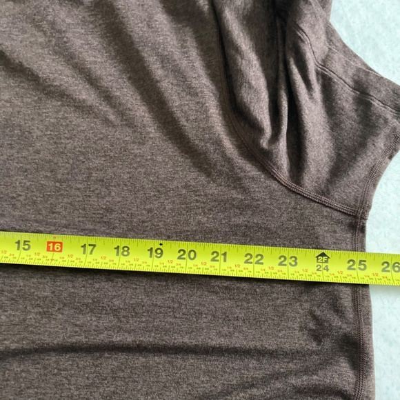 Lululemon men’s T-shirt - Picture 5 of 6